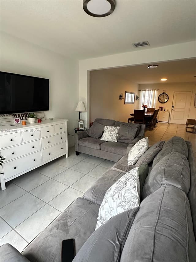 497 NE 4th St, Florida City FL 33034 - Florida City, FL - Photo 5