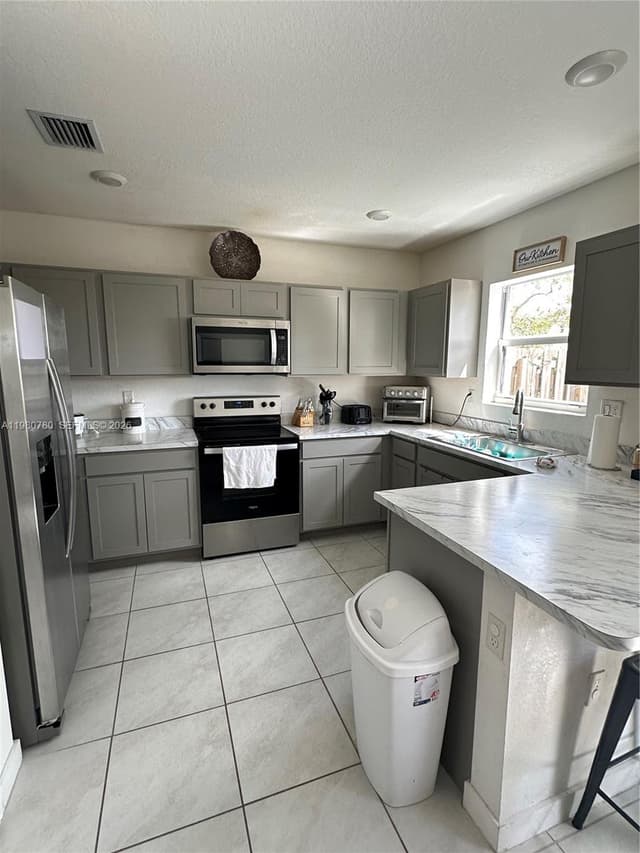 497 NE 4th St, Florida City FL 33034 - Florida City, FL - Photo 4