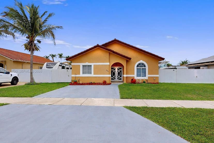 1405 SE 7th St, Homestead FL 33033