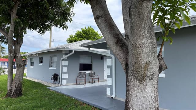 4101 NW 30th Ter, Lauderdale Lakes FL 33309 - Lauderdale Lakes, FL - Photo 3