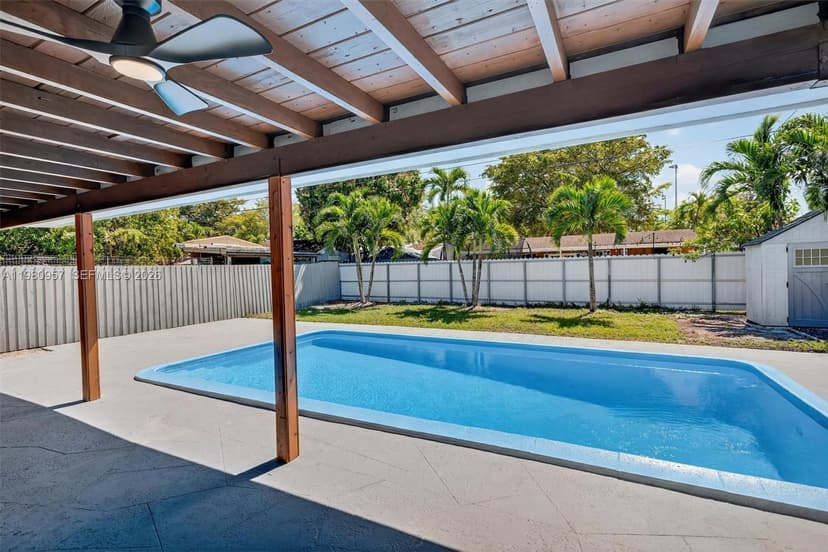 6740 Arthur St, Hollywood FL 33024