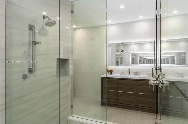 527 Orton Ave # 902, Fort Lauderdale FL 33304 - Fort Lauderdale, FL - Photo 6