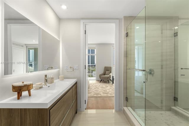 527 Orton Ave # 902, Fort Lauderdale FL 33304 - Fort Lauderdale, FL - Photo 4