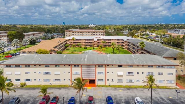 5300 Washington St # A137, Hollywood FL 33021 - Hollywood, FL - Photo 2