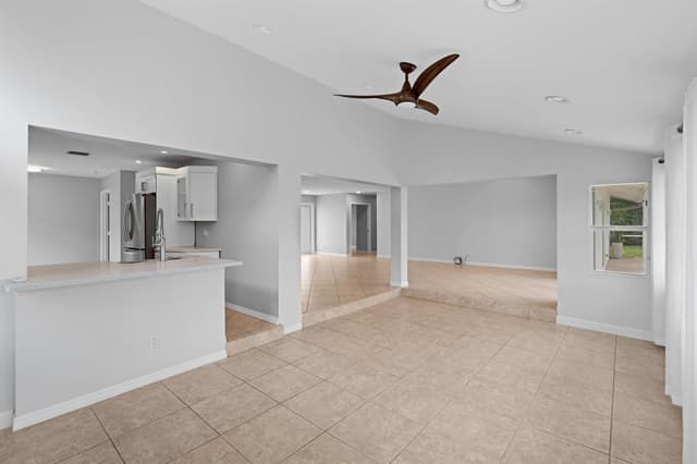 925 Foxpointe Circle, Delray Beach FL 33445 - Delray Beach, FL - Photo 7
