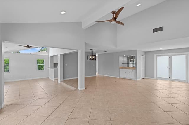 925 Foxpointe Circle, Delray Beach FL 33445 - Delray Beach, FL - Photo 5