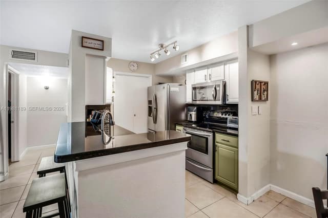 875 Riverside Dr # 712, Coral Springs FL 33071 - Coral Springs, FL - Photo 6