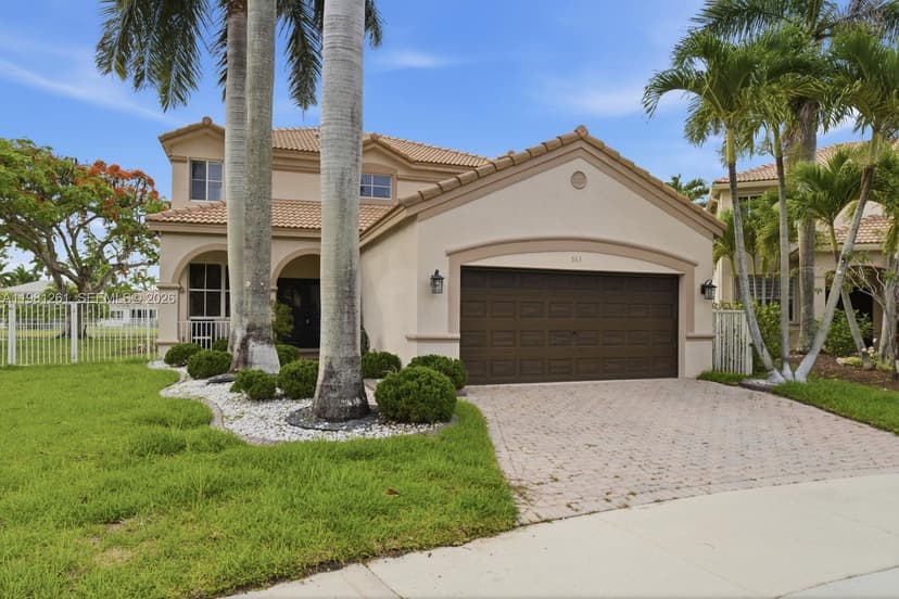 663 Live Oak Ln, Weston FL 33327