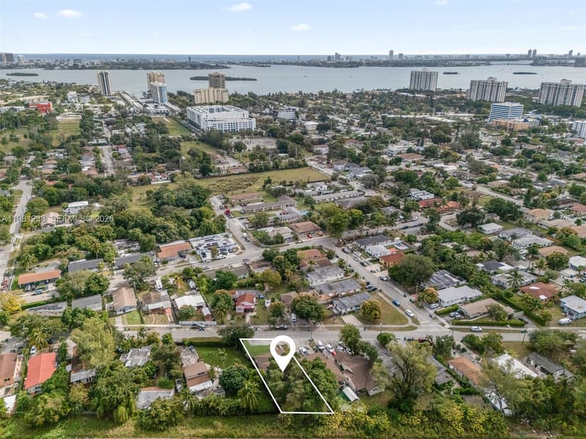 11330 Peachtree Dr, Miami FL 33161