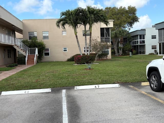 862 Normandy R Trail # R, Delray Beach FL 33484 - Delray Beach, FL - Photo 2