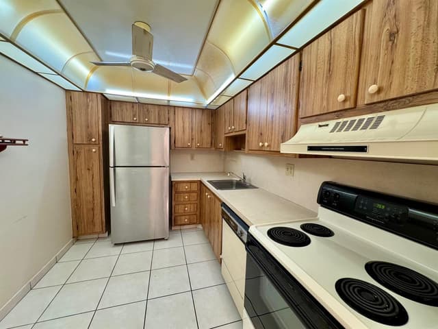 8050 W Mcnab Road # 320, Tamarac FL 33321 - Tamarac, FL - Photo 2