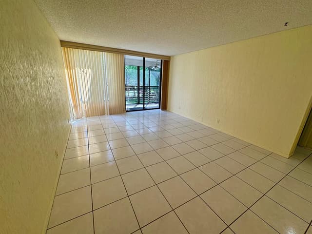 8050 W Mcnab Road # 320, Tamarac FL 33321 - Tamarac, FL - Photo 5