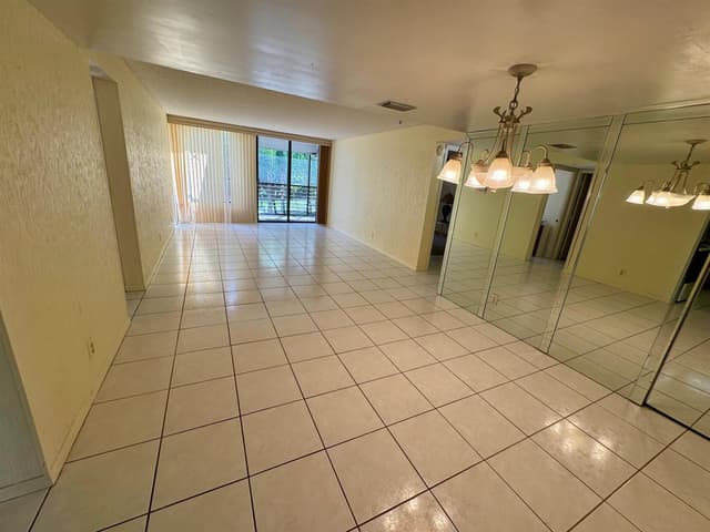 8050 W Mcnab Road # 320, Tamarac FL 33321 - Tamarac, FL - Photo 4