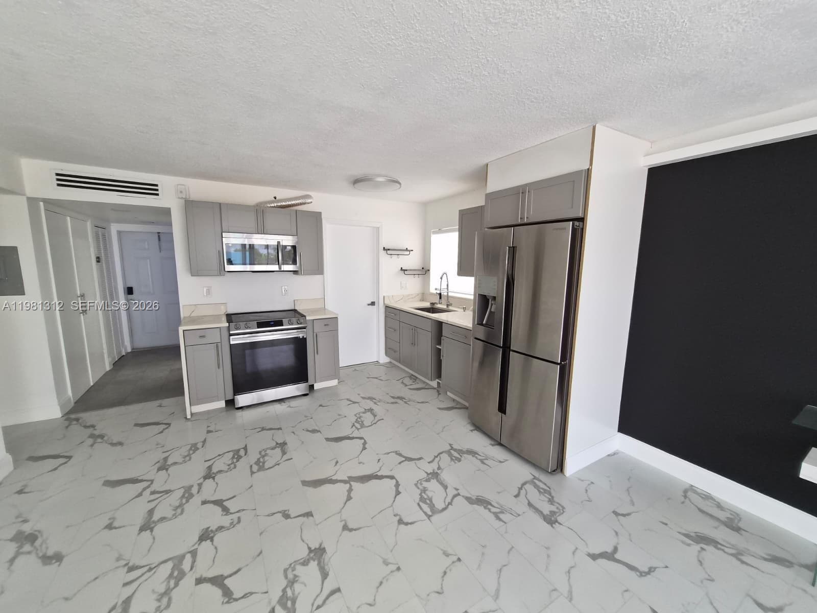 16410 Miami Dr # 304, North Miami Beach FL 33162 - North Miami Beach, FL - Photo 1