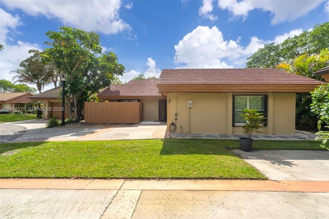 19951 NE 10th Place Way, Miami FL 33179 - Miami, FL - Photo 2
