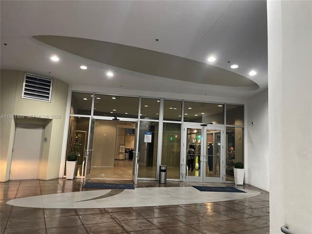 1750 N Bayshore Dr # 2814, Miami FL 33132 - Miami, FL - Photo 4