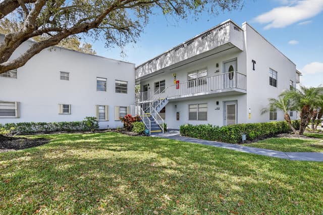 944 Normandy Trail # 944, Delray Beach FL 33484 - Delray Beach, FL - Photo 2