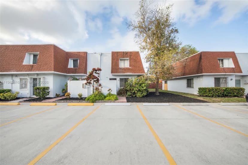 10710 NW 7th St # 11B, Miami FL 33172