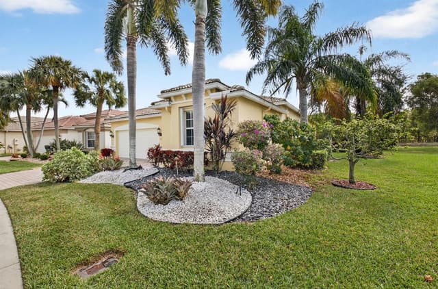 8208 Parini Way, Lake Worth FL 33467 - Lake Worth, FL - Photo 4
