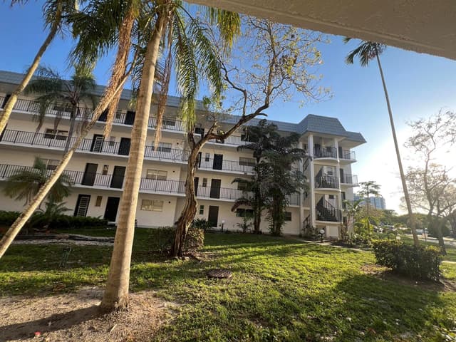 3330 Spanish Moss Terrace # 406, Lauderhill FL 33319 - Lauderhill, FL - Photo 6