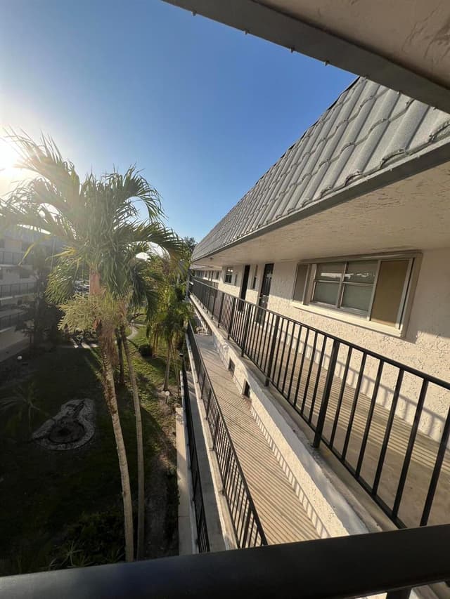 3330 Spanish Moss Terrace # 406, Lauderhill FL 33319 - Lauderhill, FL - Photo 7