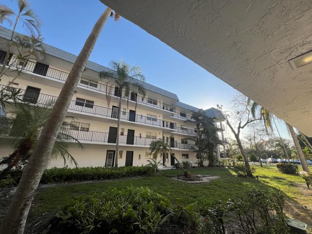 3330 Spanish Moss Terrace # 406, Lauderhill FL 33319 - Lauderhill, FL - Photo 5