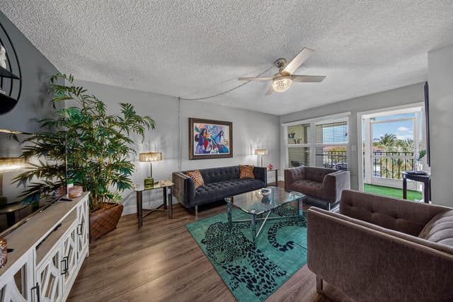 804 SE 7th Street SE # 401, Deerfield Beach FL 33441 - Deerfield Beach, FL - Photo 3