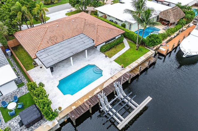 1250 NE 27th Terrace, Pompano Beach FL 33062 - Pompano Beach, FL - Photo 7