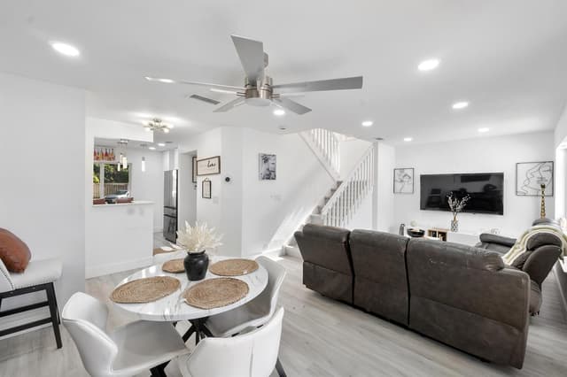 6363 Seagrape Circle, Margate FL 33063 - Margate, FL - Photo 6