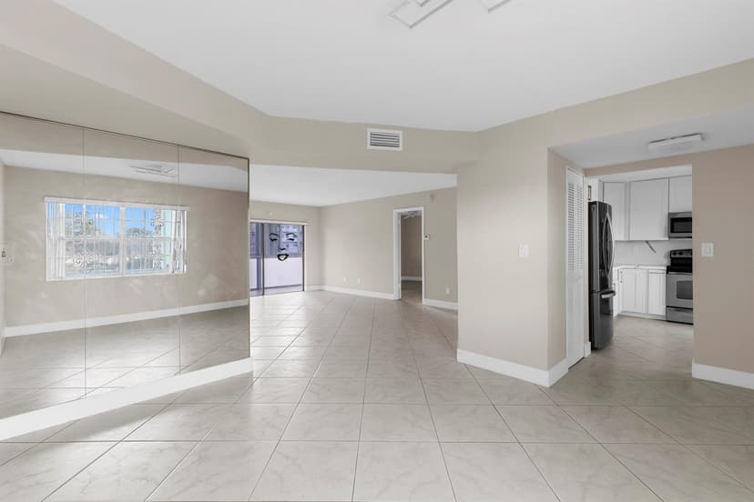 4141 NW 44th Avenue # 224, Lauderdale Lakes FL 33319