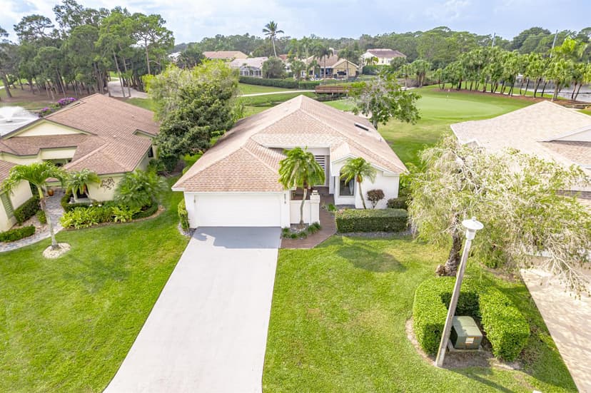 6878 Touchstone Circle, Palm Beach Gardens FL 33418