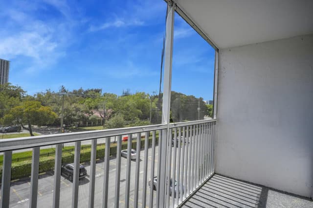 16851 NE 23rd Avenue # A408, North Miami Beach FL 33160 - North Miami Beach, FL - Photo 5