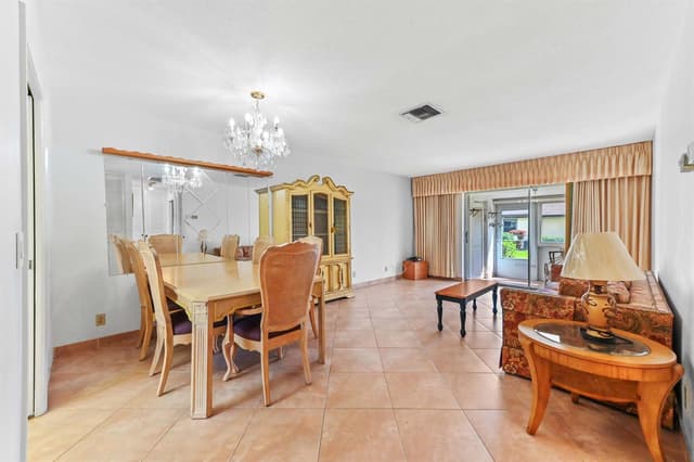 2915 Crosley Drive W Unit B, West Palm Beach FL 33415 - West Palm Beach, FL - Photo 4