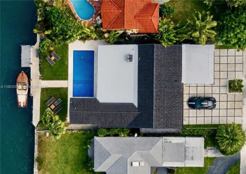 1560 Cleveland Rd, Miami Beach FL 33141