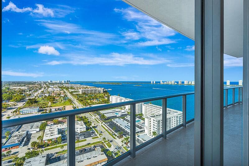 220 Lake Shore Drive # 2105, Lake Park FL 33403 - Lake Park, FL - Photo 1