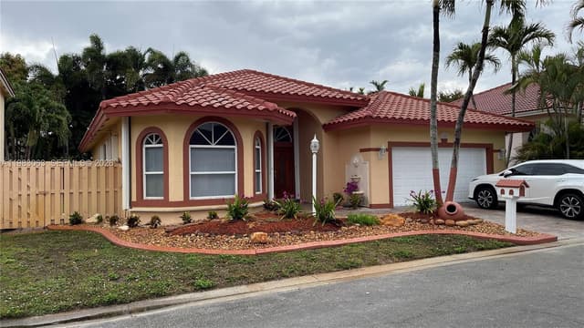 11581 SW 10th Ct, Pembroke Pines FL 33025 - Pembroke Pines, FL - Photo 3