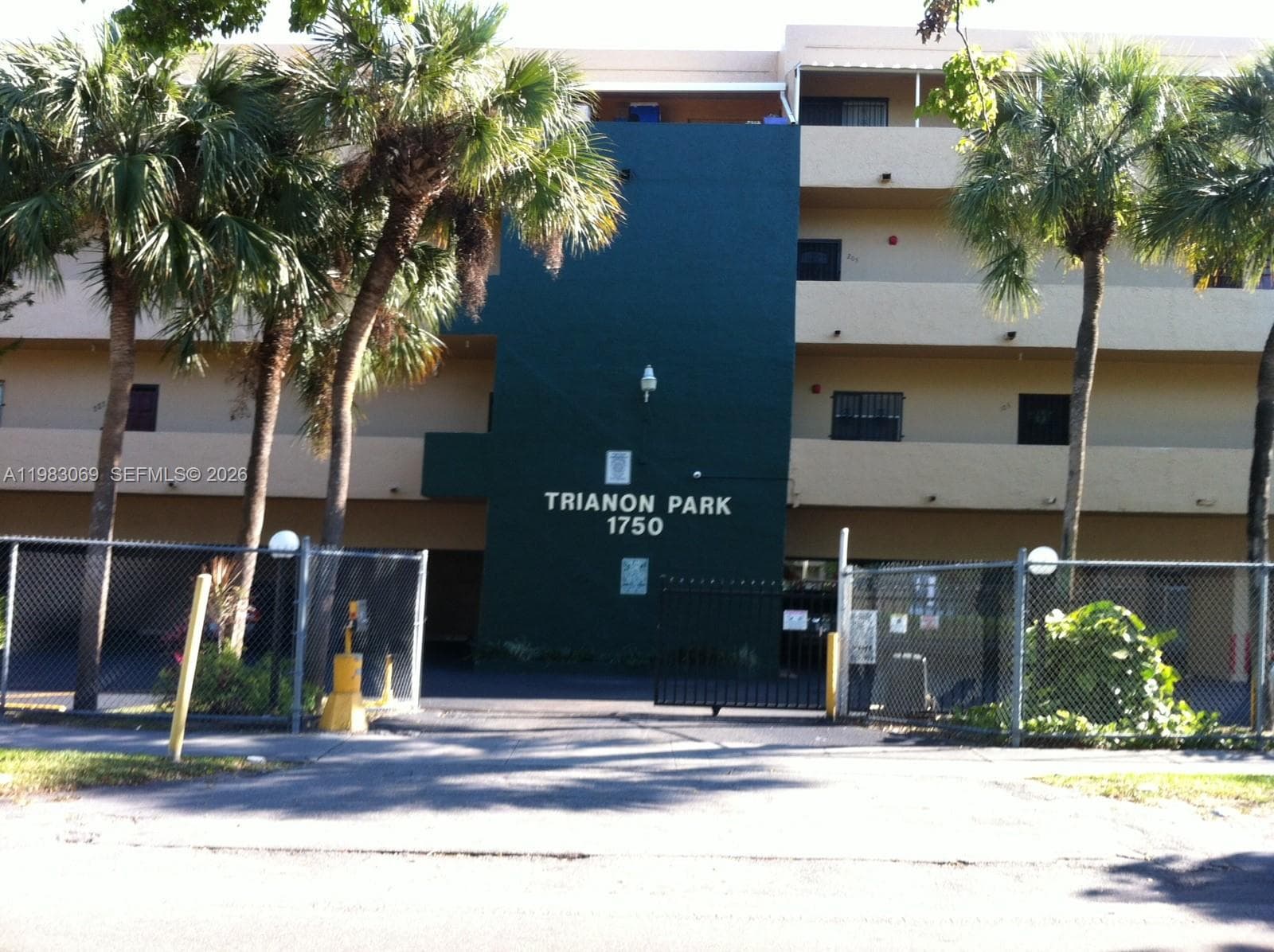 1750 W 56 st # 112, Hialeah FL 33012 - Hialeah, FL - Photo 1