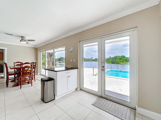 6803 Kingston Drive, Lake Worth FL 33462 - Lake Worth, FL - Photo 5