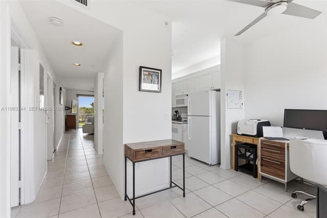 7765 Yardley Dr # 313, Tamarac FL 33321 - Tamarac, FL - Photo 2