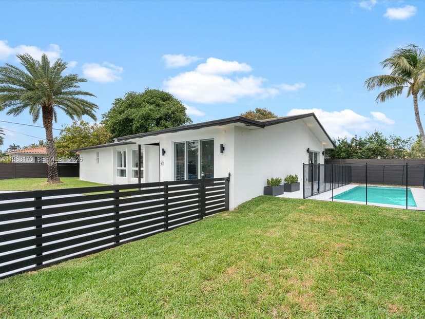 301 88th St, Surfside FL 33154