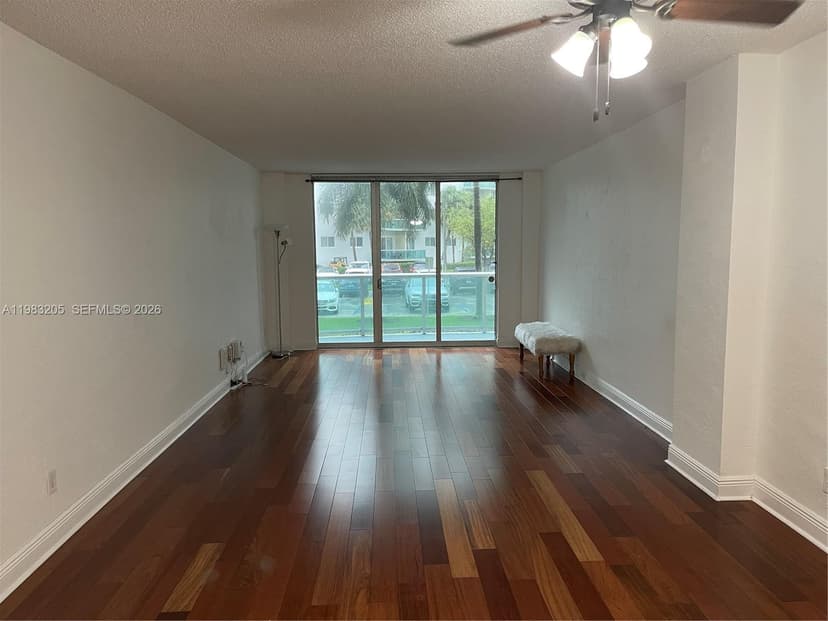19390 Collins Ave # 122, Sunny Isles Beach FL 33160