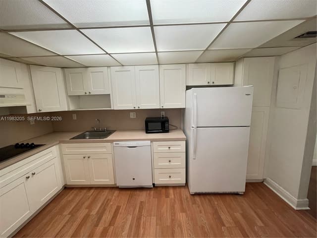 19390 Collins Ave # 122, Sunny Isles Beach FL 33160 - Sunny Isles Beach, FL - Photo 5