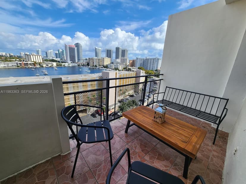 401 Golden Isles Dr # 1114, Hallandale Beach FL 33009