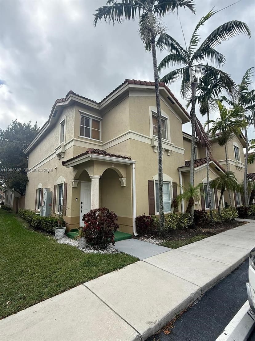 10776 NW 83rd Ter # 19, Doral FL 33178
