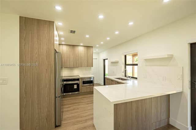 14515 Mahogany Ct, Miami Lakes FL 33014 - Miami Lakes, FL - Photo 6