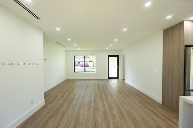 14515 Mahogany Ct, Miami Lakes FL 33014 - Miami Lakes, FL - Photo 5