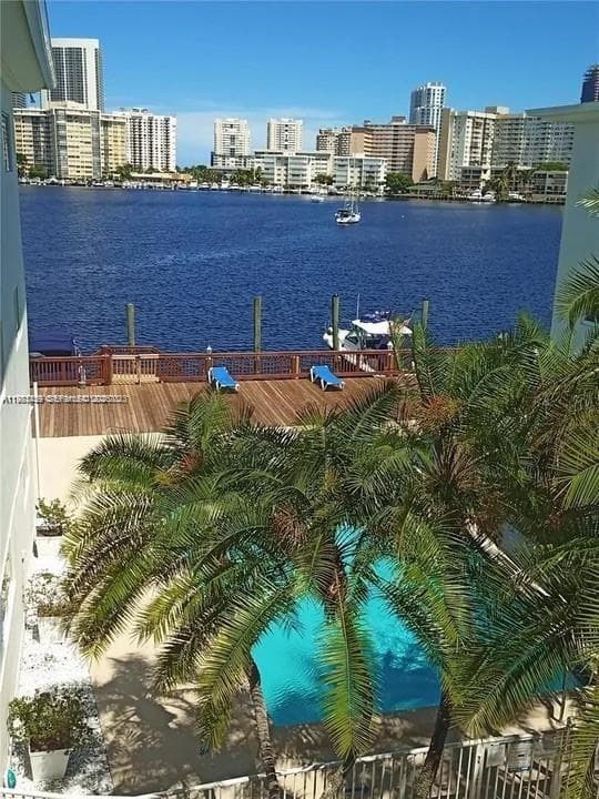 462 Golden Isles Dr # 202, Hallandale Beach FL 33009 - Hallandale Beach, FL - Photo 3