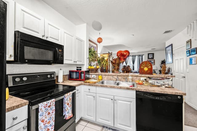 3529 Sonoma Drive, Riviera Beach FL 33404 - Riviera Beach, FL - Photo 4
