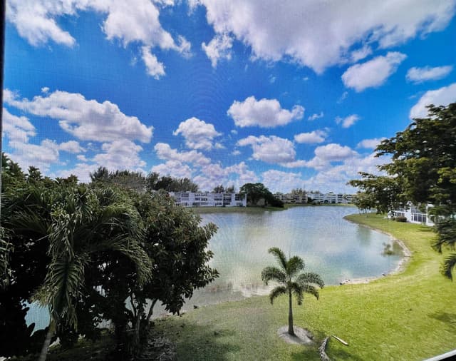 314 Wellington D, West Palm Beach FL 33417 - West Palm Beach, FL - Photo 2