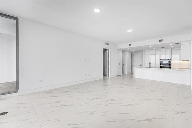 220 Lake Shore Drive # 1613, Lake Park FL 33403 - Lake Park, FL - Photo 4